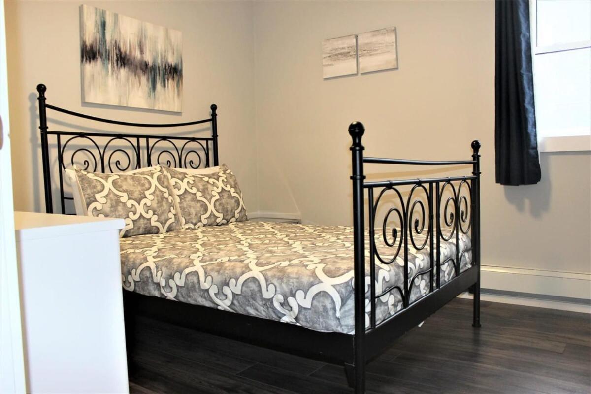 Luxury Boutique 2 Bedroom Condo - 1B Niagara Falls Exteriör bild